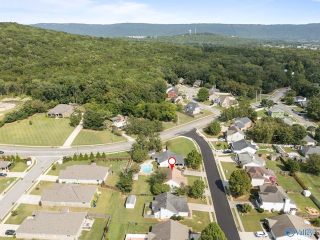 2410 Quail Ridge Lane SW, Huntsville, AL 35803