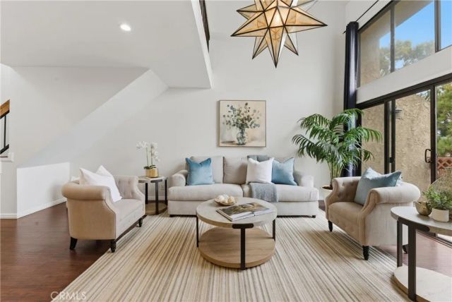 8180 Manitoba 330, Playa Del Rey, CA 90293