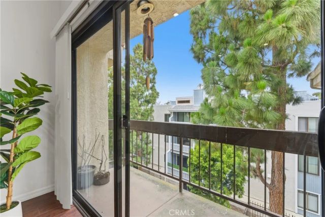 8180 Manitoba 330, Playa Del Rey, CA 90293