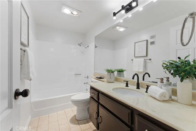 8180 Manitoba 330, Playa Del Rey, CA 90293