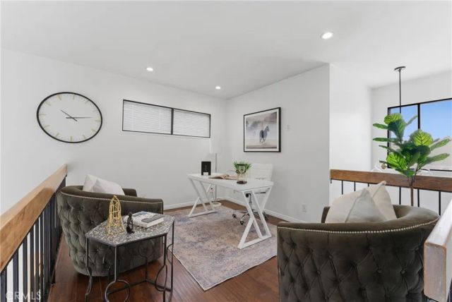 8180 Manitoba 330, Playa Del Rey, CA 90293