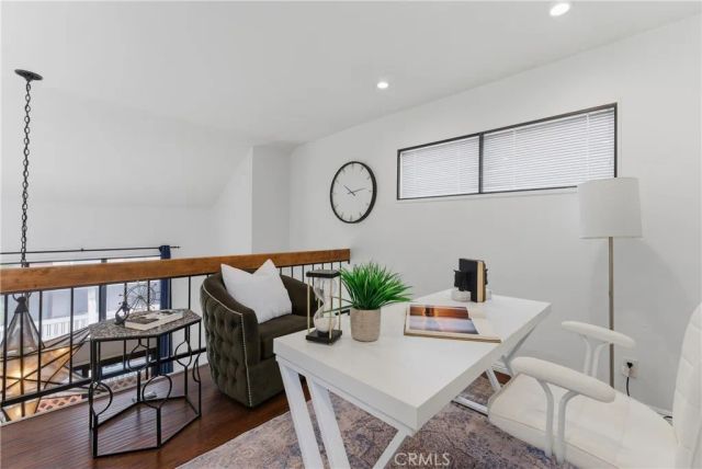 8180 Manitoba 330, Playa Del Rey, CA 90293