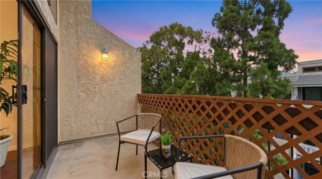 8180 Manitoba 330, Playa Del Rey, CA 90293
