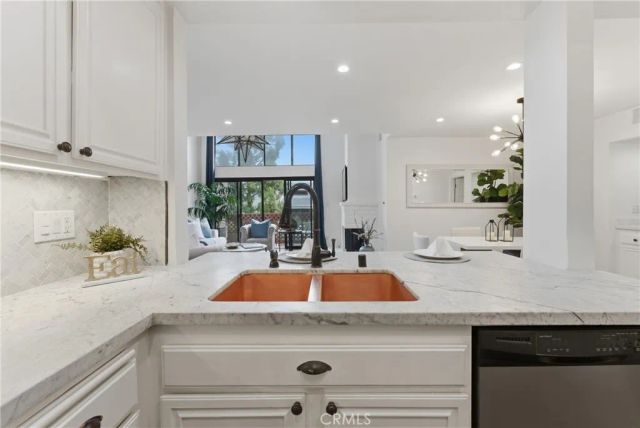 8180 Manitoba 330, Playa Del Rey, CA 90293