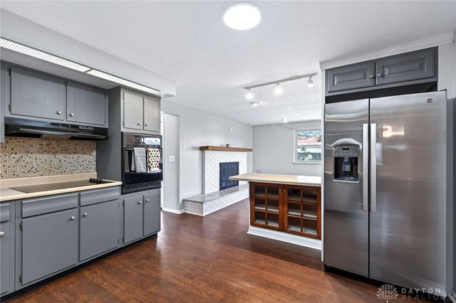 549 E Alkaline Springs Road, Vandalia, OH 45377