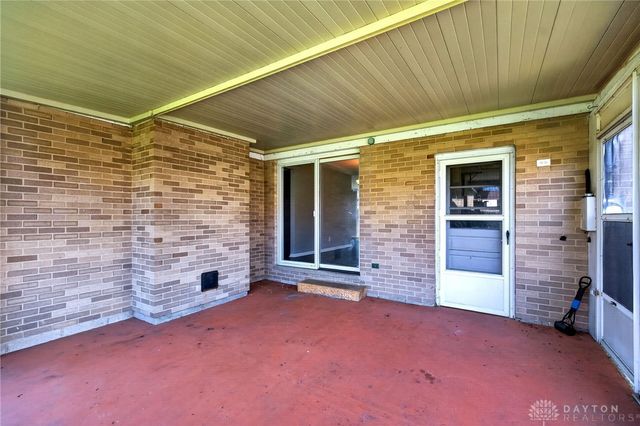 549 E Alkaline Springs Road, Vandalia, OH 45377