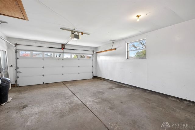 549 E Alkaline Springs Road, Vandalia, OH 45377