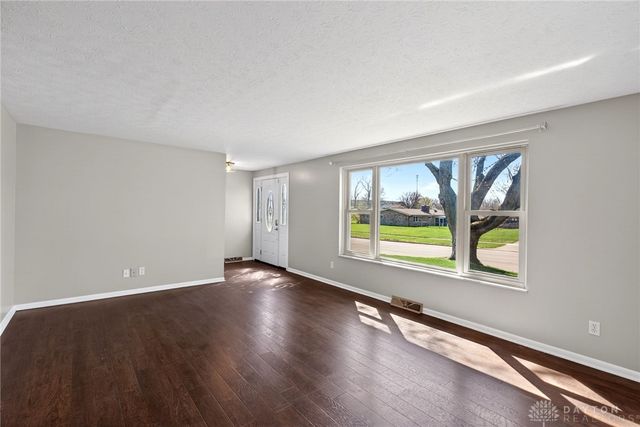 549 E Alkaline Springs Road, Vandalia, OH 45377