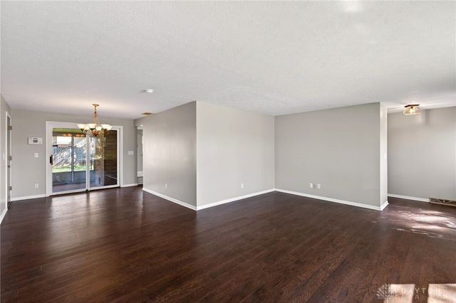 549 E Alkaline Springs Road, Vandalia, OH 45377