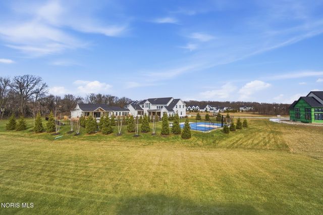 1125 Hunting Creek Drive, Perrysburg, OH 43551