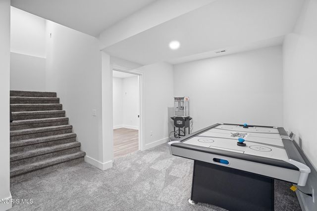 1125 Hunting Creek Drive, Perrysburg, OH 43551