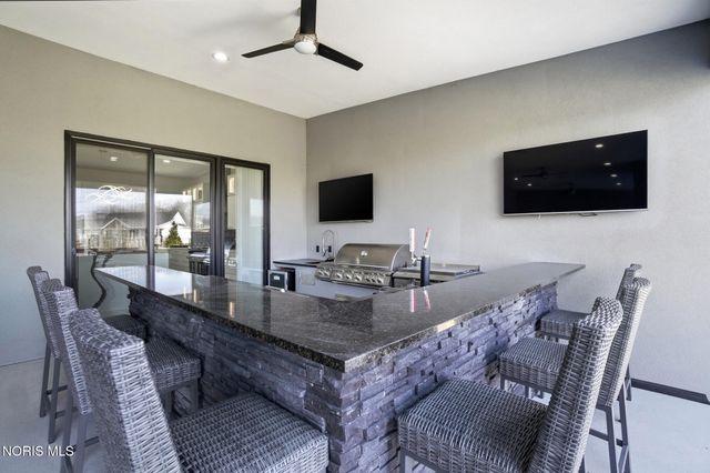 1125 Hunting Creek Drive, Perrysburg, OH 43551