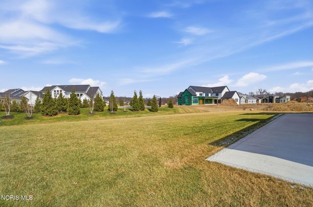 1125 Hunting Creek Drive, Perrysburg, OH 43551