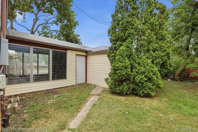 15162 Faust Avenue, Detroit, MI 48223