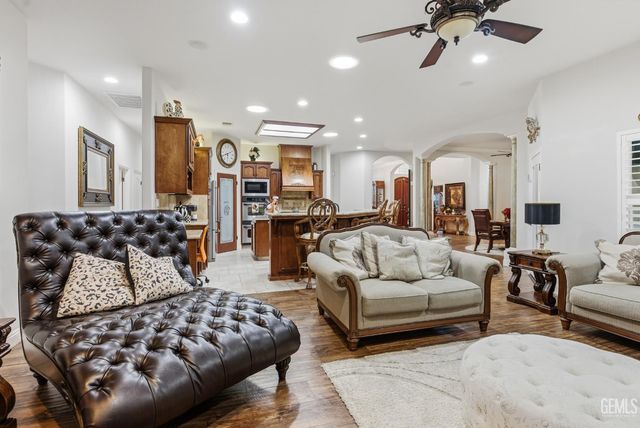 11721 New Hampshire Avenue, Bakersfield, CA 93312