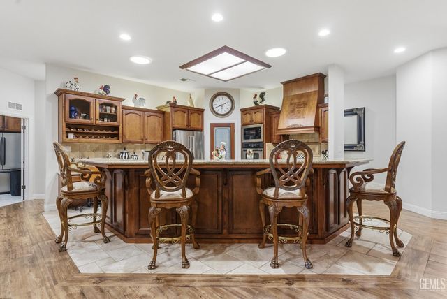 11721 New Hampshire Avenue, Bakersfield, CA 93312