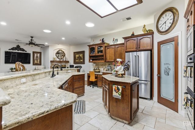 11721 New Hampshire Avenue, Bakersfield, CA 93312