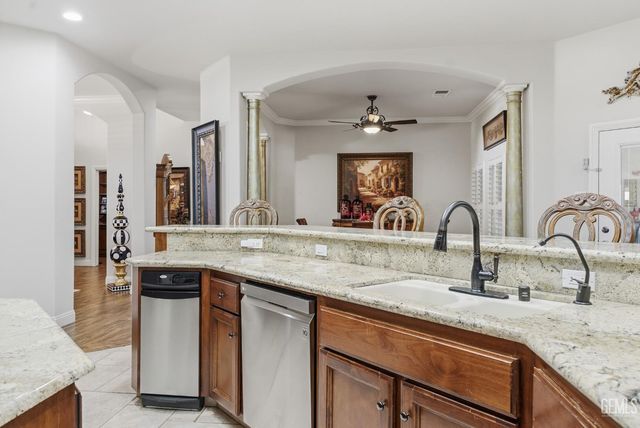 11721 New Hampshire Avenue, Bakersfield, CA 93312