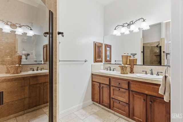 11721 New Hampshire Avenue, Bakersfield, CA 93312