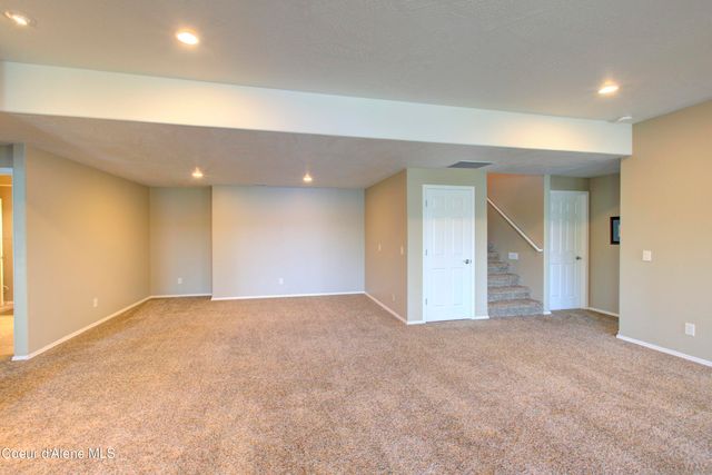 7833 E BURLEY CT, Hayden, ID 83835