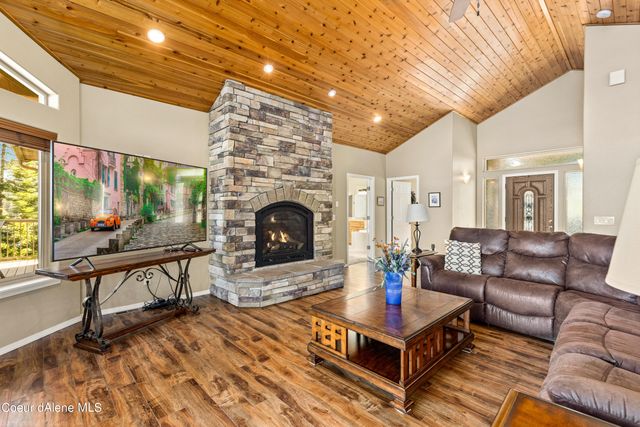 7833 E BURLEY CT, Hayden, ID 83835
