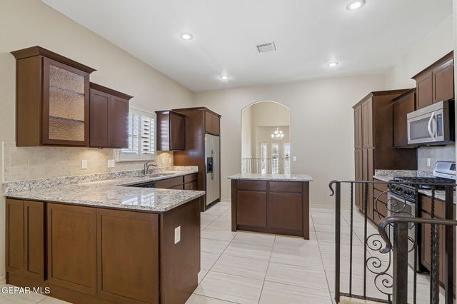3000 PARK CREEK Place, El Paso, TX 79938