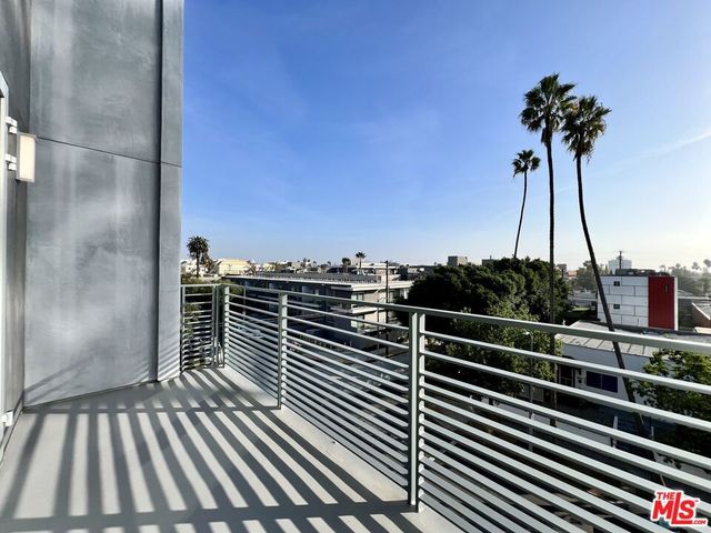 5801 Camerford Avenue PH2, Los Angeles, CA 90038