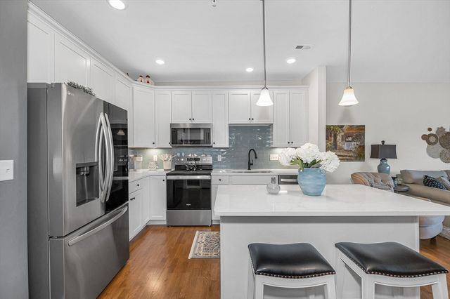 3112 Peters Farm Way 112, Westborough, MA 01581