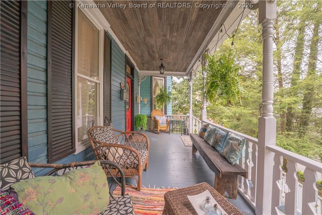 804 Bridge Road, Charleston, WV 25314