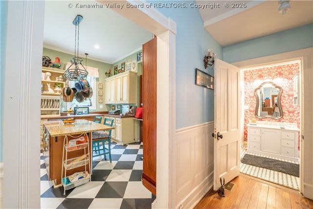804 Bridge Road, Charleston, WV 25314