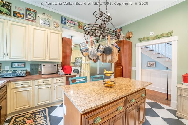 804 Bridge Road, Charleston, WV 25314
