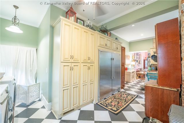 804 Bridge Road, Charleston, WV 25314