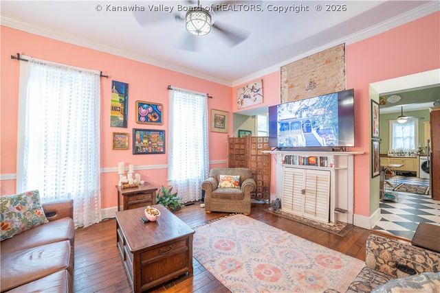 804 Bridge Road, Charleston, WV 25314