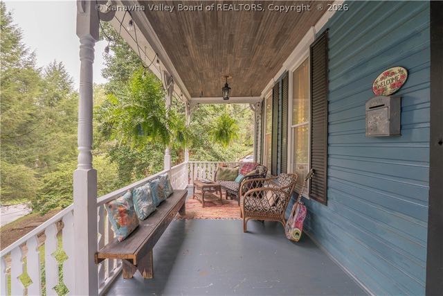804 Bridge Road, Charleston, WV 25314