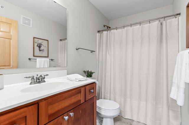 15561 Lilac Drive, Eden Prairie, MN 55347