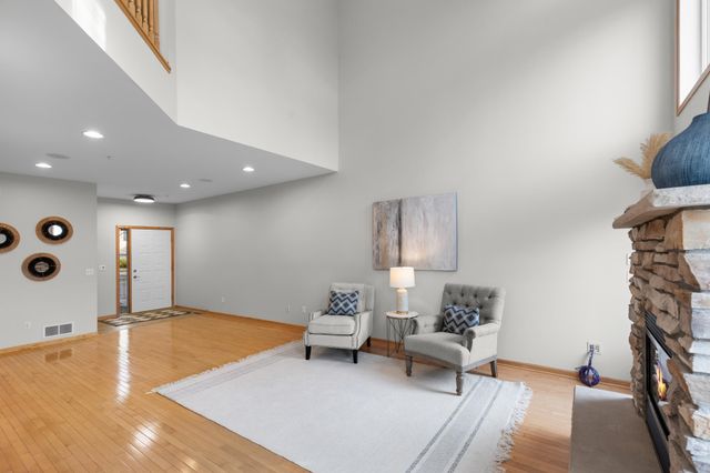 15561 Lilac Drive, Eden Prairie, MN 55347