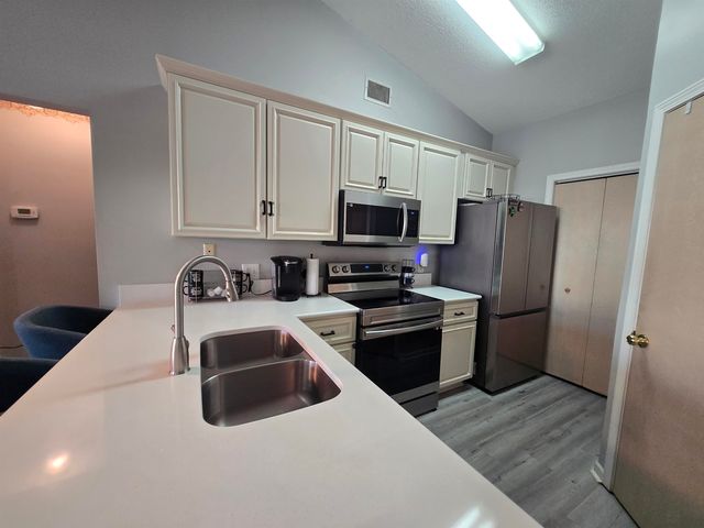 3698 Clay Pond Village Ln Apt 8, Myrtle Beach, SC 29579