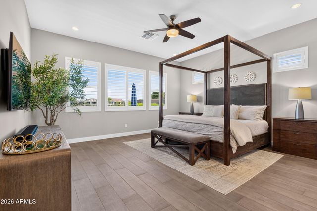 17482 W CRAWFORDSVILLE Drive, Surprise, AZ 85388