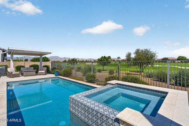 17482 W CRAWFORDSVILLE Drive, Surprise, AZ 85388