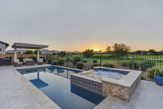 17482 W CRAWFORDSVILLE Drive, Surprise, AZ 85388