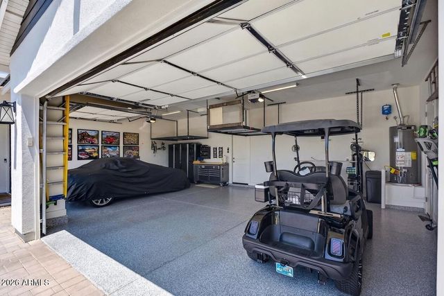 17482 W CRAWFORDSVILLE Drive, Surprise, AZ 85388
