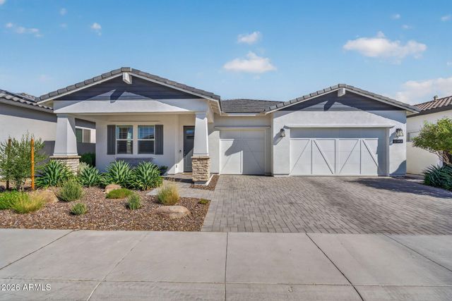 17482 W CRAWFORDSVILLE Drive, Surprise, AZ 85388