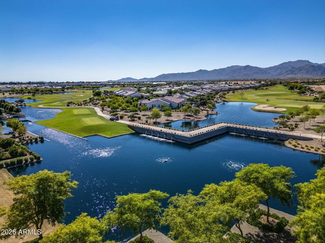 17482 W CRAWFORDSVILLE Drive, Surprise, AZ 85388