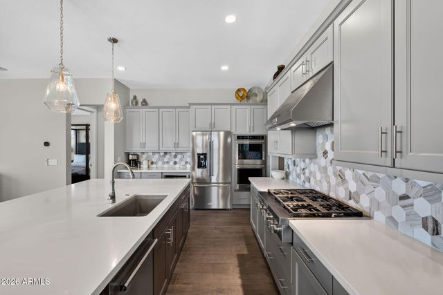 17482 W CRAWFORDSVILLE Drive, Surprise, AZ 85388