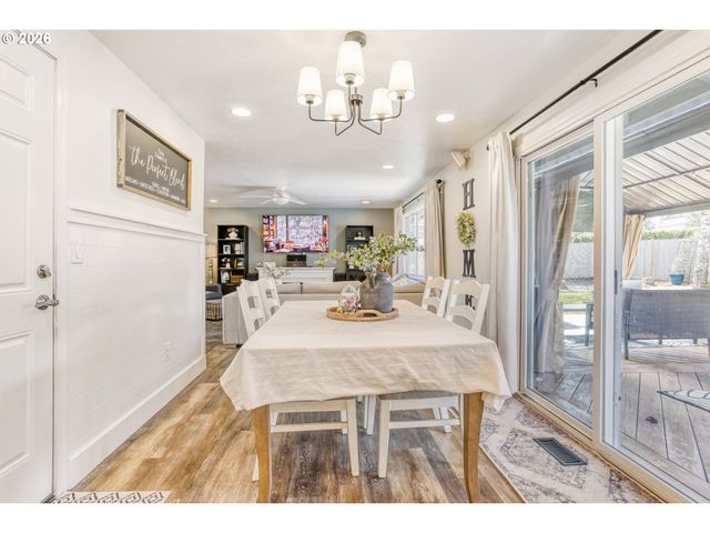 1875 Se HALE Dr, Gresham, OR 97080