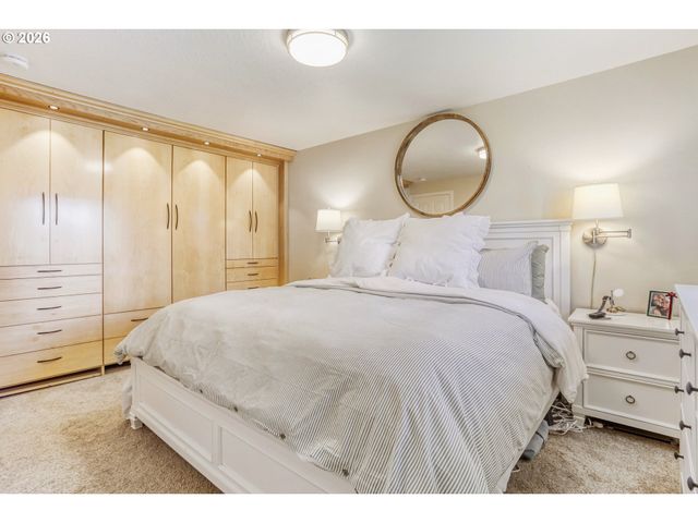 1875 Se HALE Dr, Gresham, OR 97080