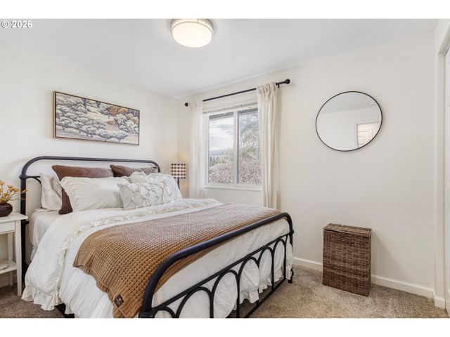 1875 Se HALE Dr, Gresham, OR 97080