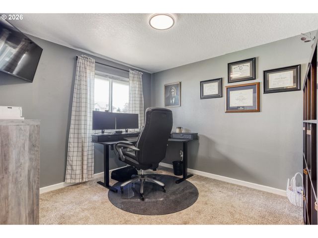 1875 Se HALE Dr, Gresham, OR 97080