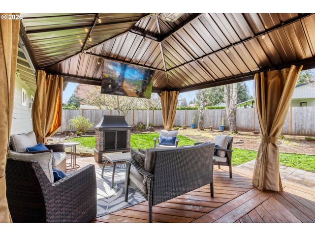 1875 Se HALE Dr, Gresham, OR 97080