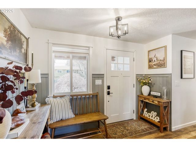 1875 Se HALE Dr, Gresham, OR 97080